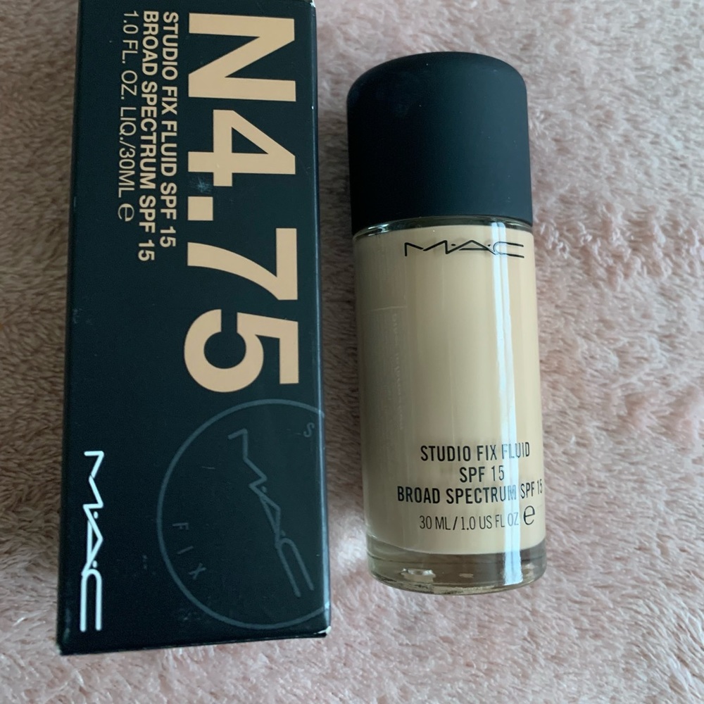 COPY - N4.75 Mac Concealer